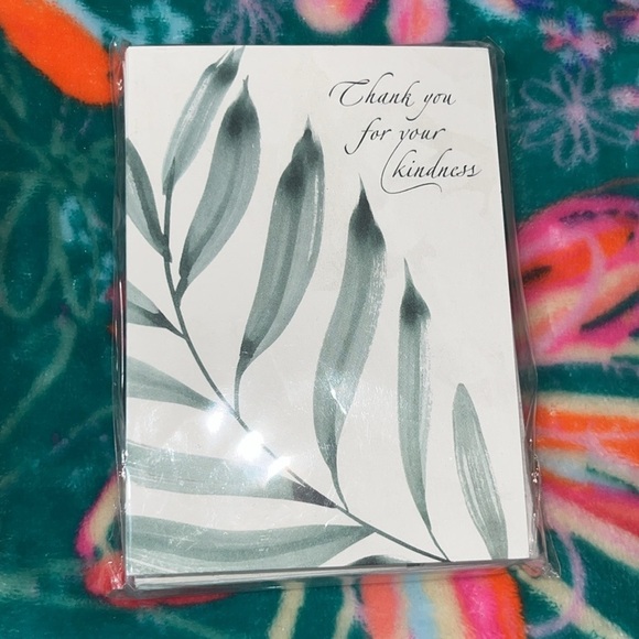 Colorful Assortment of Greeting/Thank You Cards w/Envelopes - Picture 6 of 7